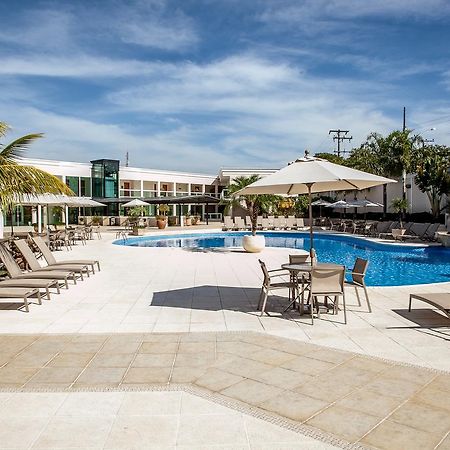 Itu Plaza Hotel Luaran gambar