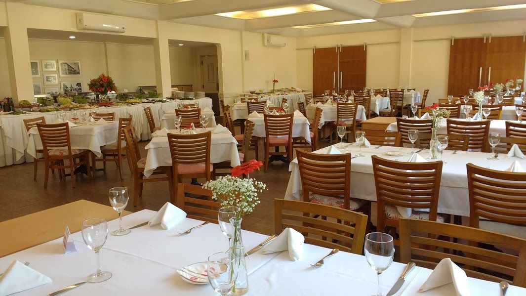 Itu Plaza Hotel Luaran gambar