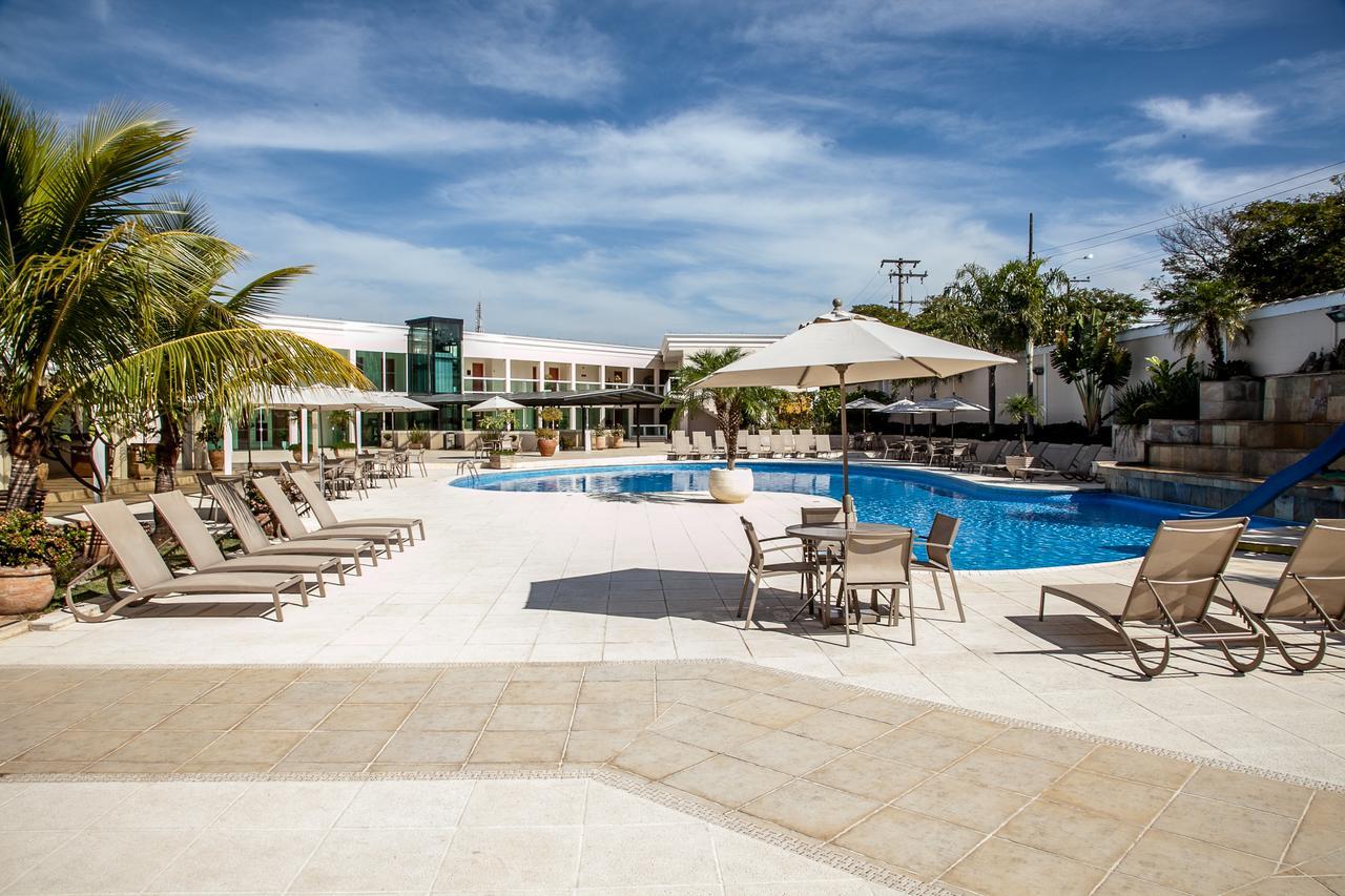 Itu Plaza Hotel Luaran gambar