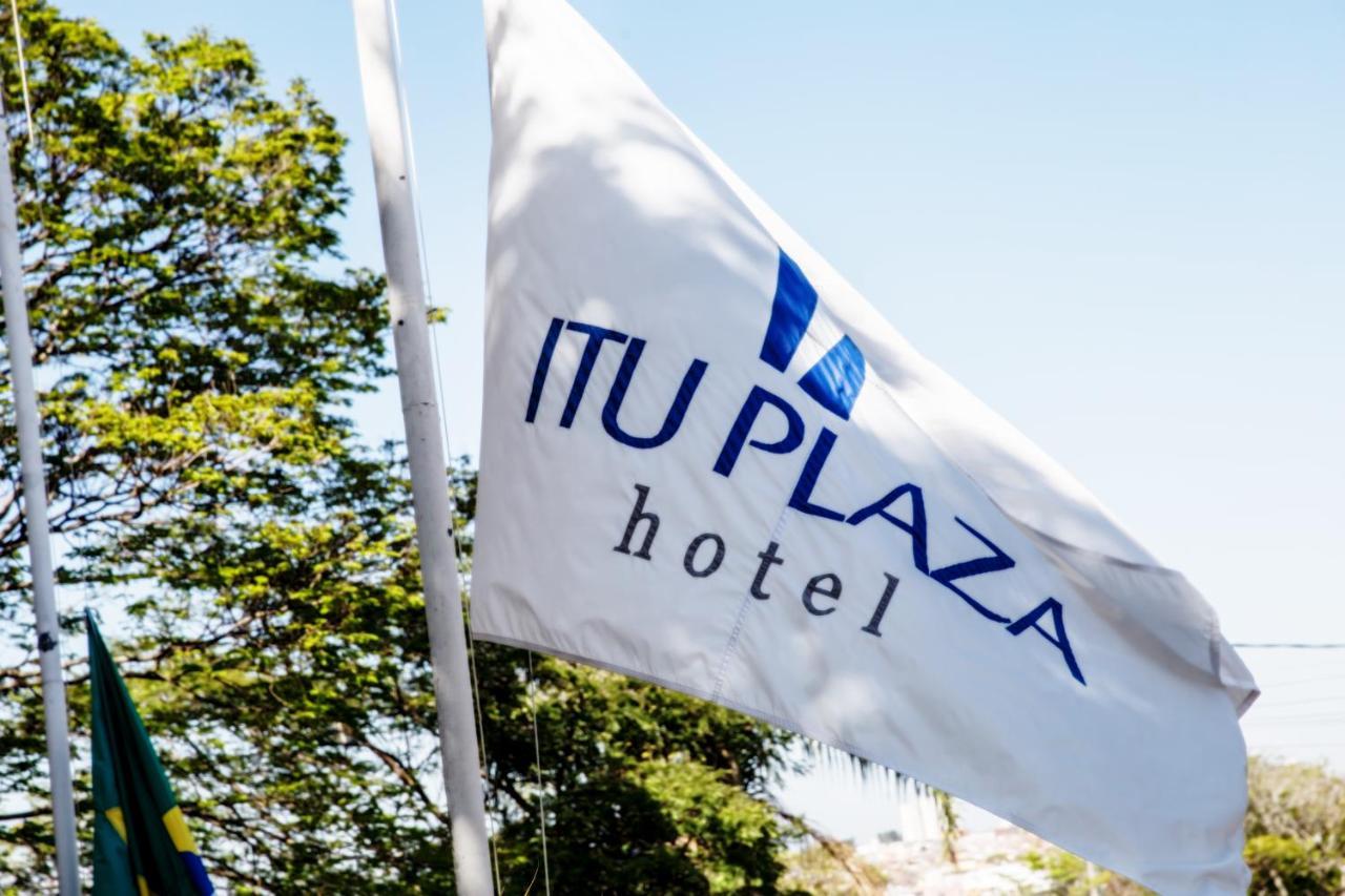 Itu Plaza Hotel Luaran gambar